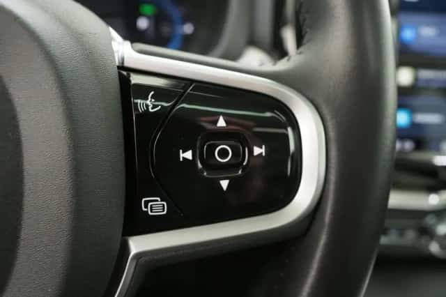 Volvo XC60 (2022) thumbnail 25