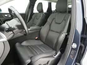 Volvo XC60 (2022) thumbnail 4