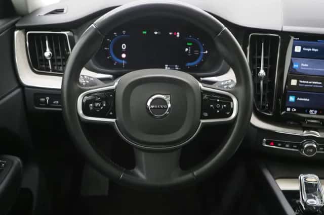 Volvo XC60 (2022) thumbnail 36