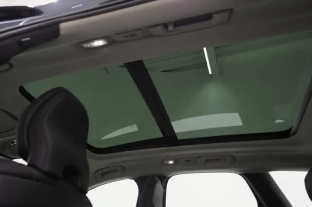 Volvo XC60 (2022) thumbnail 38