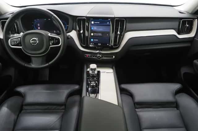 Volvo XC60 (2022) thumbnail 5