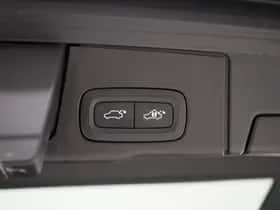 Volvo XC60 (2022) thumbnail 41