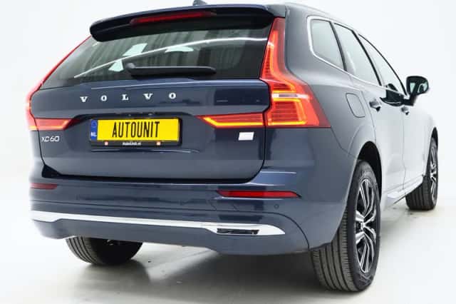 Volvo XC60 (2022) thumbnail 10