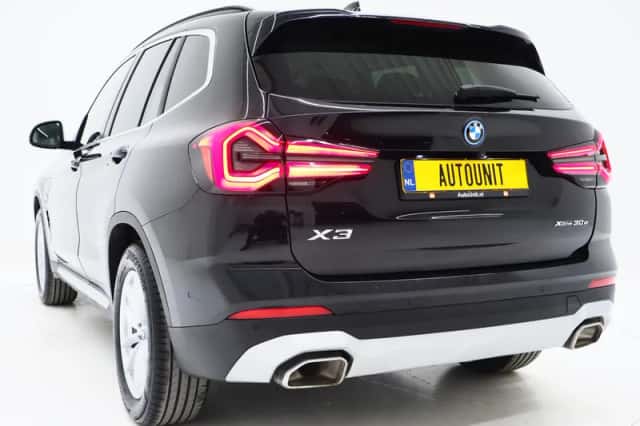 BMW X3 (2021) thumbnail 3
