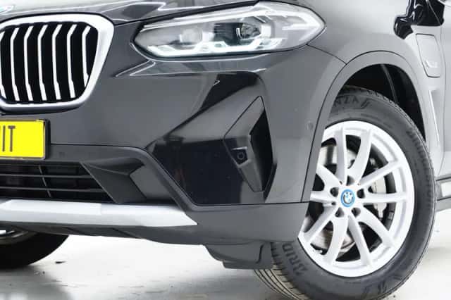 BMW X3 (2021) thumbnail 6