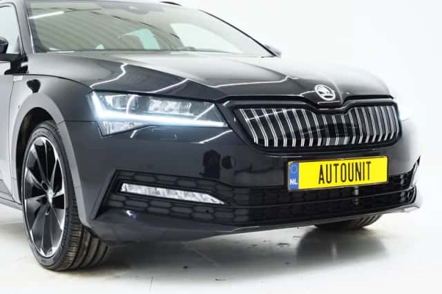 Škoda Superb (2022) thumbnail 12