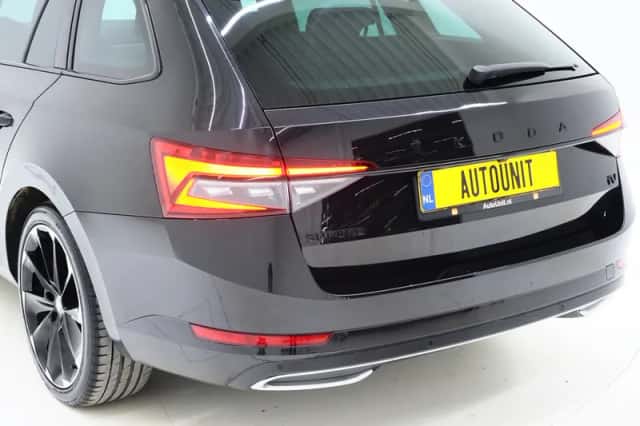 Škoda Superb (2022) thumbnail 14