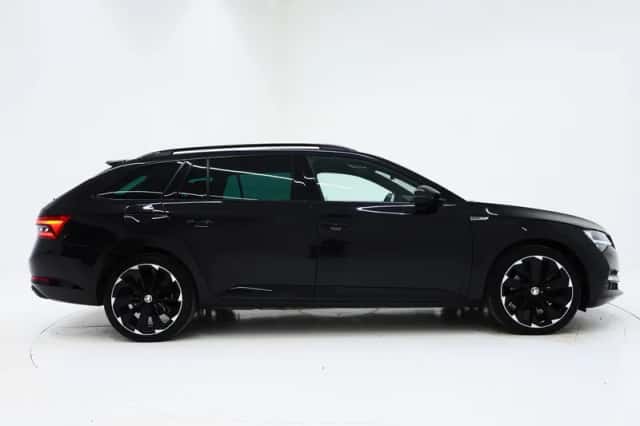 Škoda Superb (2022) thumbnail 10