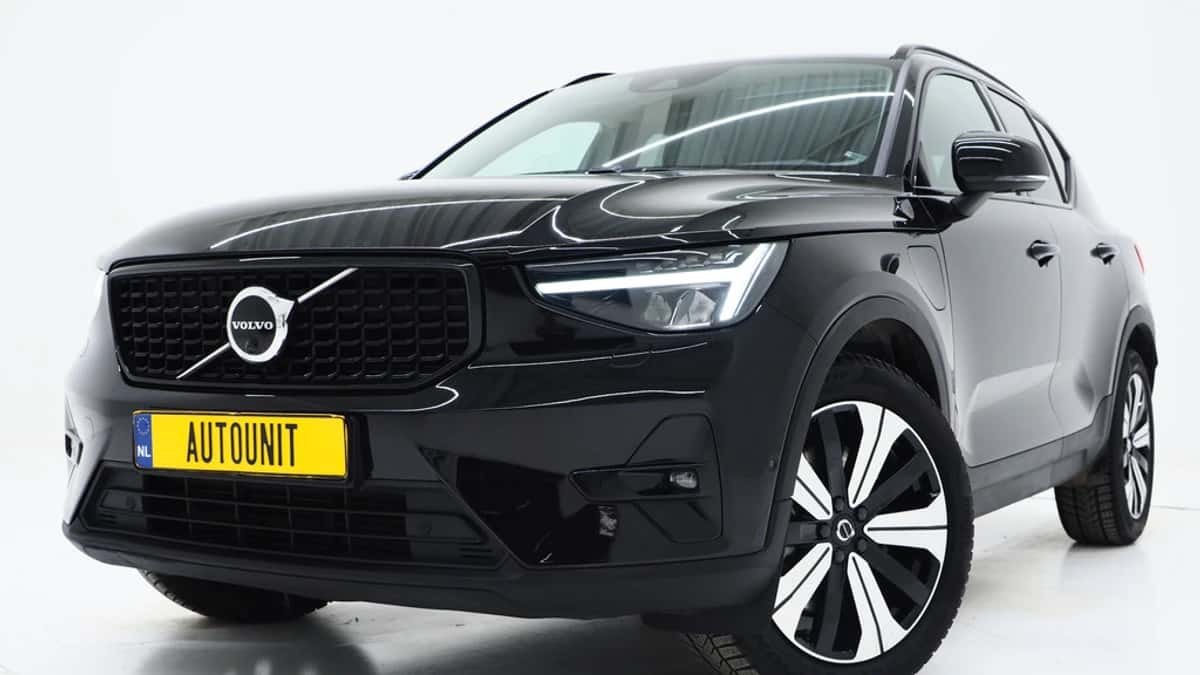 Volvo XC40 (2022) — foto 1