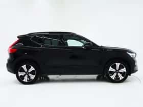 Volvo XC40 (2022) thumbnail 11