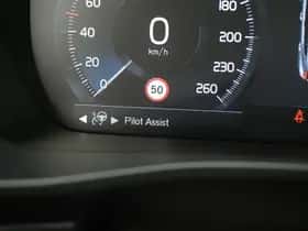 Volvo XC40 (2022) thumbnail 30