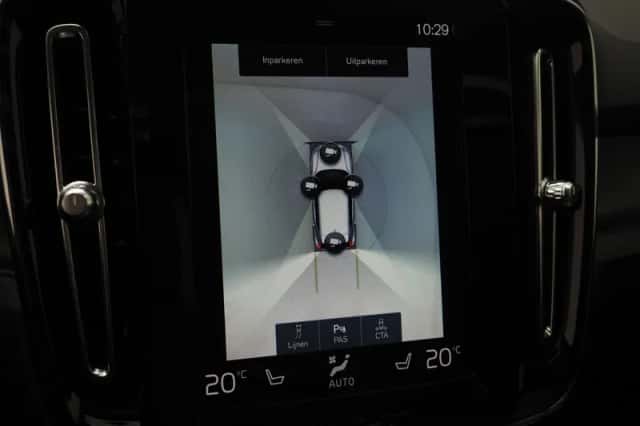 Volvo XC40 (2022) thumbnail 36