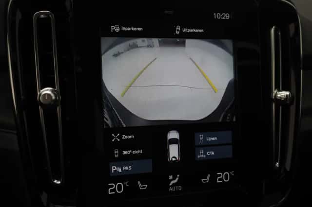 Volvo XC40 (2022) thumbnail 37