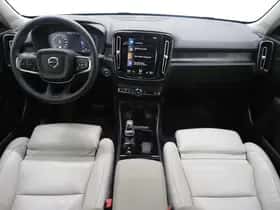 Volvo XC40 (2022) thumbnail 5