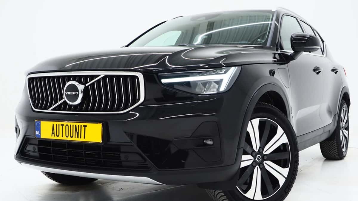 Volvo XC40 (2023) — foto 1