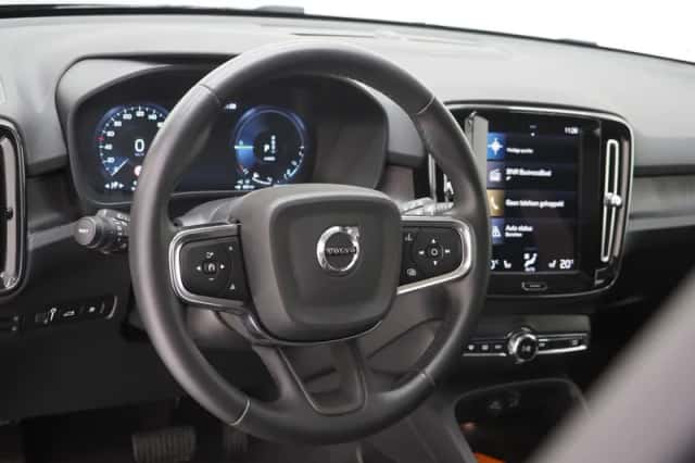 Volvo XC40 (2023) thumbnail 18