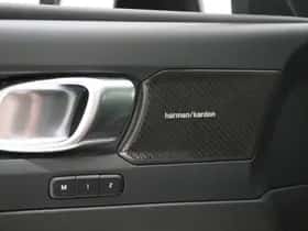 Volvo XC40 (2023) thumbnail 19