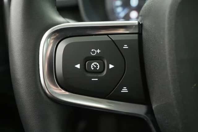 Volvo XC40 (2023) thumbnail 25