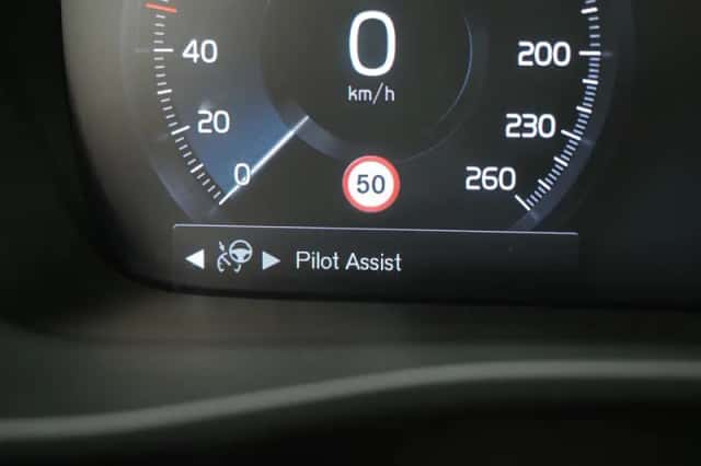 Volvo XC40 (2023) thumbnail 30