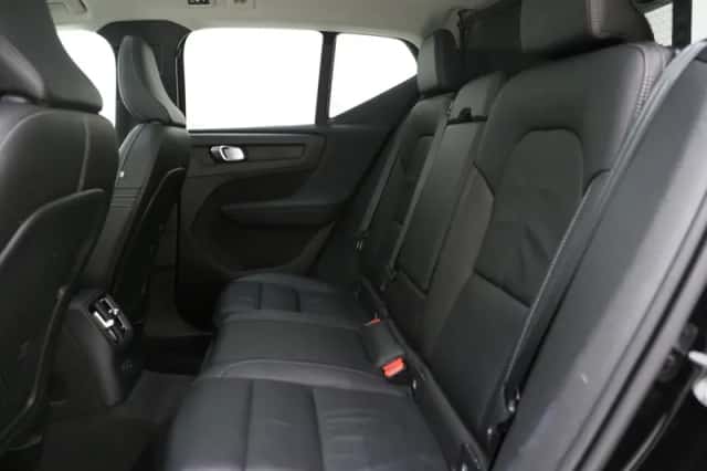 Volvo XC40 (2023) thumbnail 40
