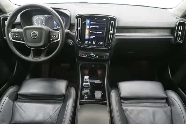 Volvo XC40 (2023) thumbnail 5