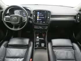 Volvo XC40 (2023) thumbnail 5