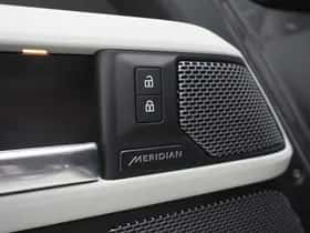 Land Rover Defender (2021) thumbnail 24