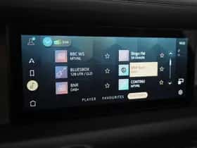 Land Rover Defender (2021) thumbnail 31