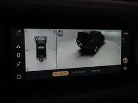 Land Rover Defender (2021) thumbnail 33