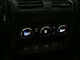 Land Rover Defender (2021) thumbnail 38