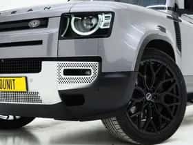 Land Rover Defender (2021) thumbnail 6