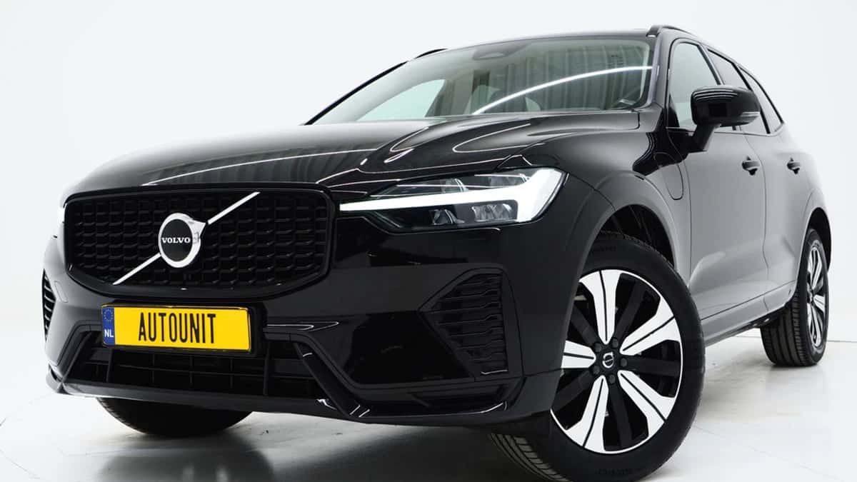 Volvo XC60 (2022) — foto 1