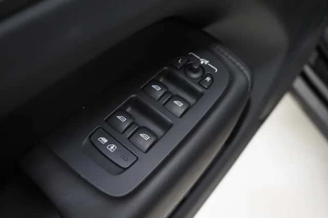 Volvo XC60 (2022) thumbnail 20