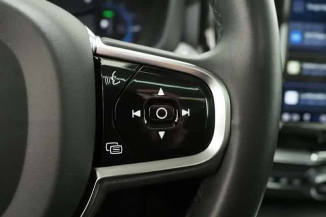 Volvo XC60 (2022) thumbnail 25