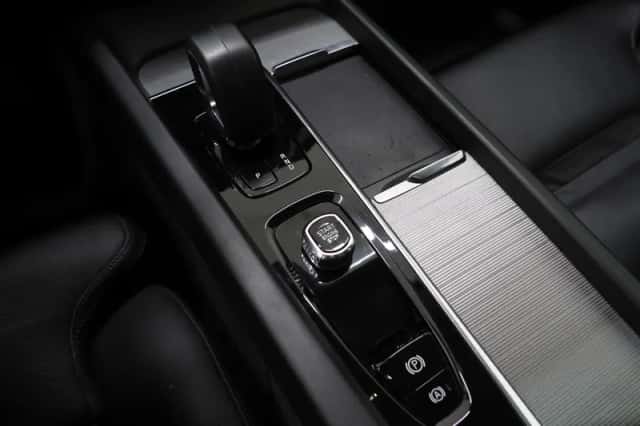 Volvo XC60 (2022) thumbnail 34