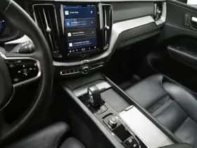 Volvo XC60 (2022) thumbnail 35