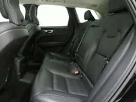 Volvo XC60 (2022) thumbnail 38