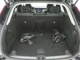 Volvo XC60 (2022) thumbnail 40