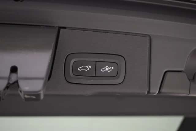 Volvo XC60 (2022) thumbnail 41