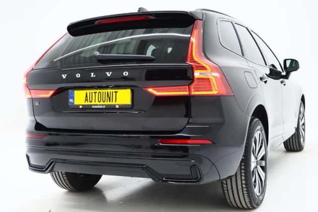 Volvo XC60 (2022) thumbnail 10