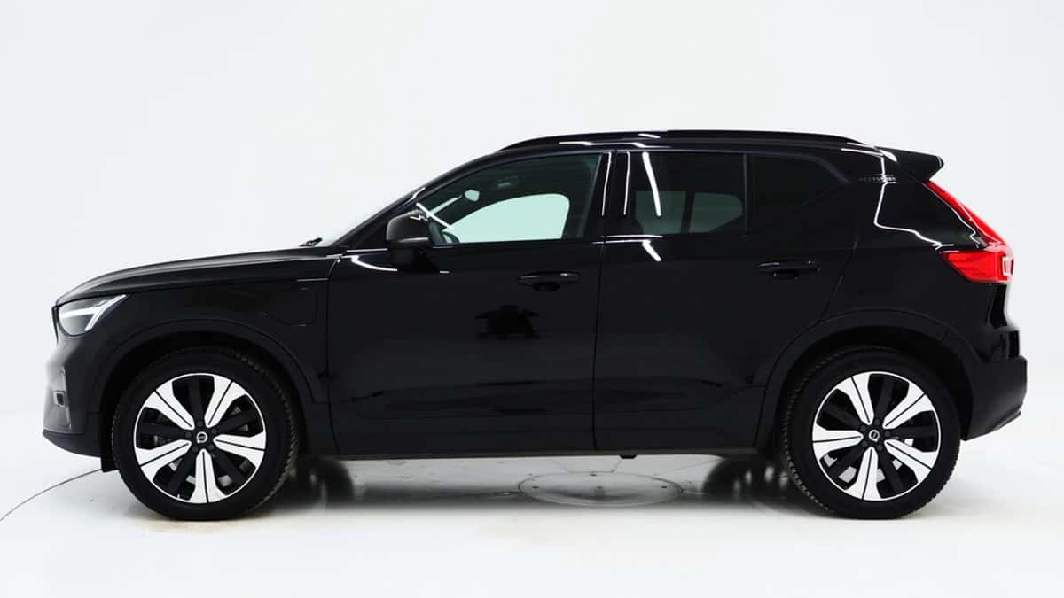 Volvo XC40 (2022) — foto 1