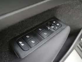 Volvo XC40 (2022) thumbnail 20
