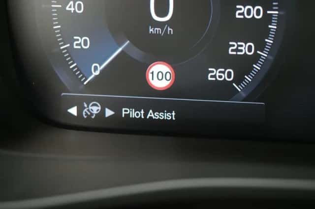 Volvo XC40 (2022) thumbnail 30