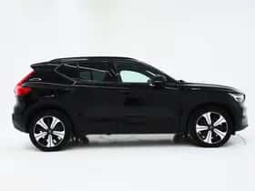 Volvo XC40 (2022) thumbnail 9