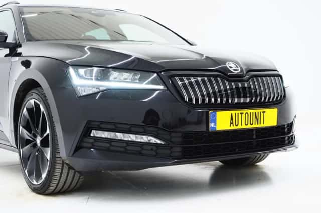Škoda Superb (2022) thumbnail 12