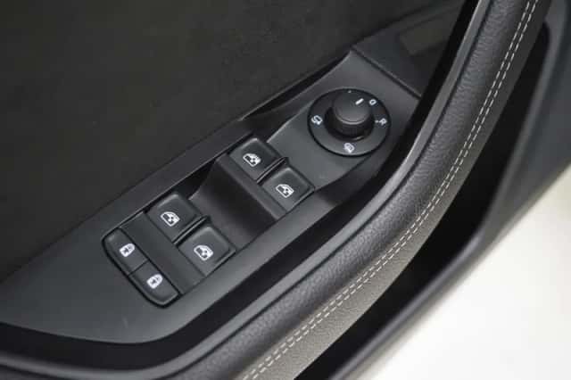 Škoda Superb (2022) thumbnail 18