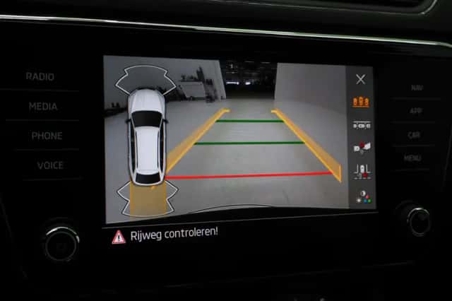 Škoda Superb (2022) thumbnail 32