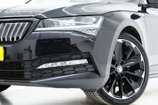 Škoda Superb (2022) thumbnail 6