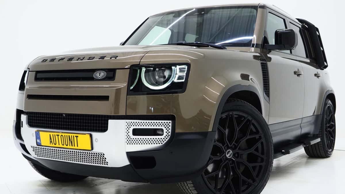 Land Rover Defender (2021) — foto 1