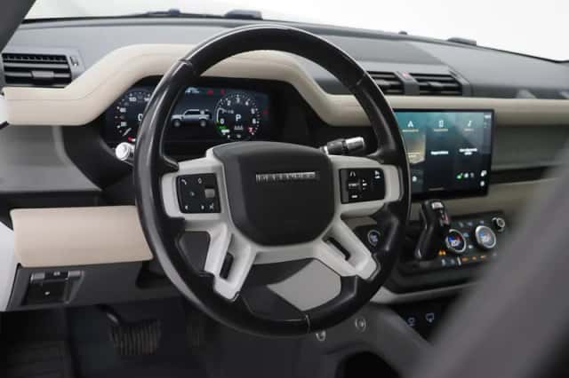 Land Rover Defender (2021) thumbnail 21
